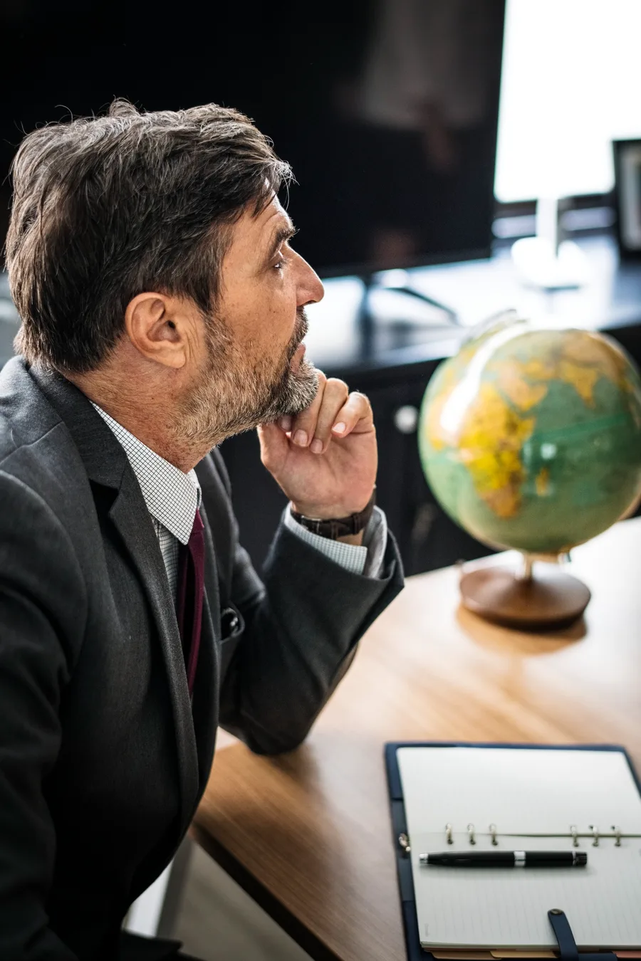 Geopolítica e negócios: como líderes globais redefinem estratégias em tempos de incerteza